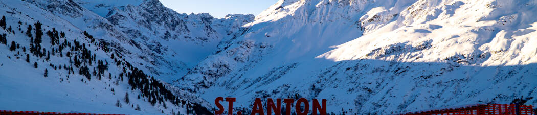 Bilferie i St Anton am Arlberg – finn det perfekte hotellet! destination image