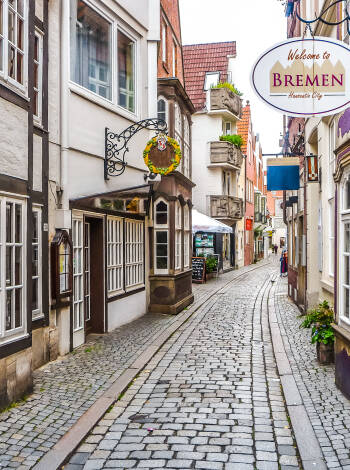 En promenad genom Schnoorviertel är en av klassikerna under en vistelse i Bremen.
