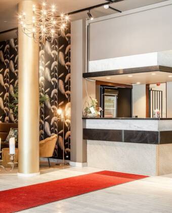Palm Tree Hotel er et moderne hotel med god central placering i gåafstand til shopping og restauranter