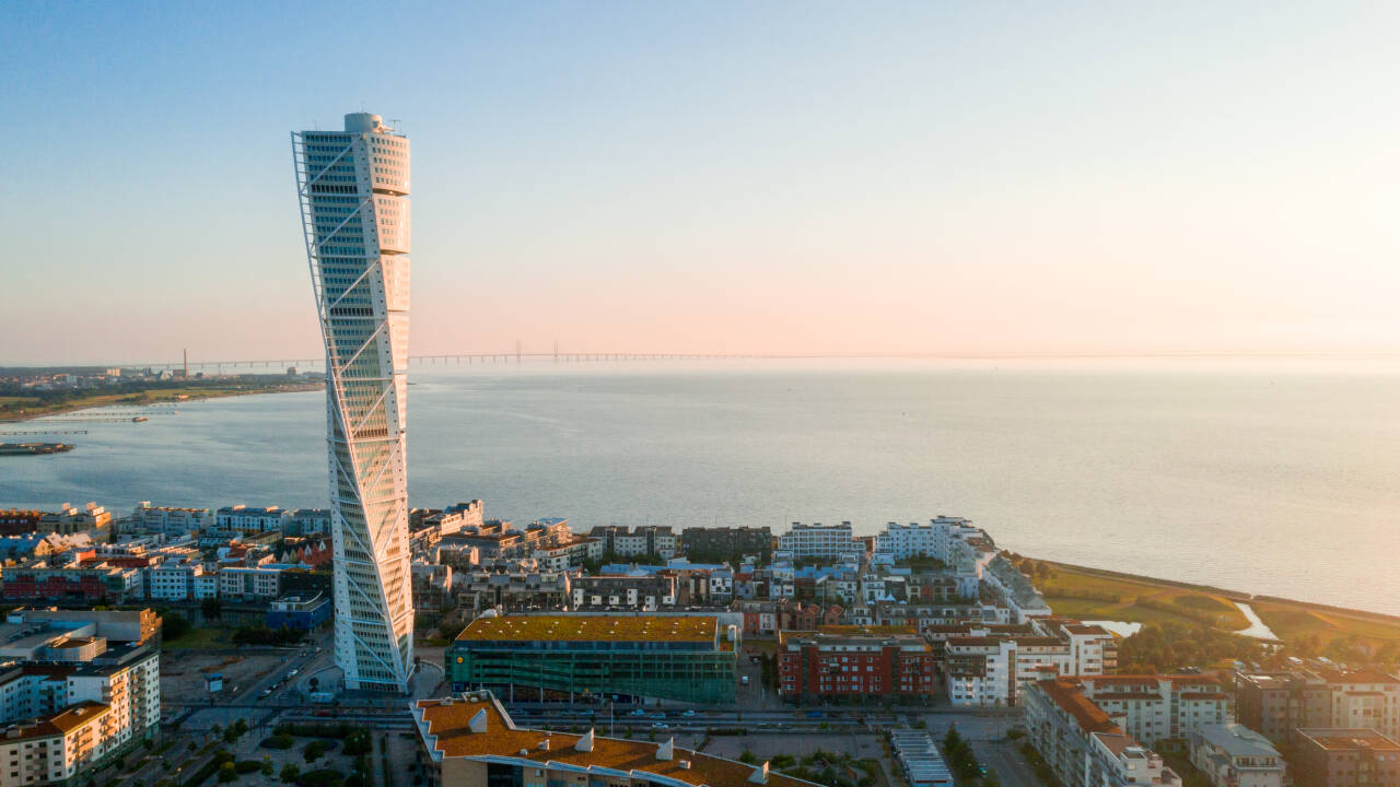 Nyd at være i nærheden af havet, molerne og stranden.