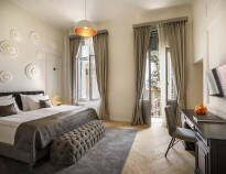 De komfortable, elegante værelser er nyligt renoverede, med fine historiske detaljer.