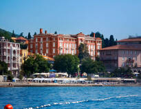 Det renoverade hotellet är det nästäldsta vid Adriatiska havet.