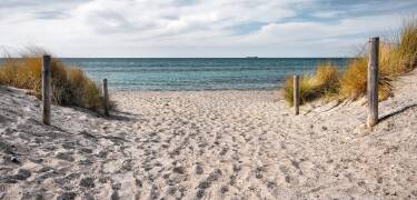 From Wismar, you can discover the Baltic Sea, e.g. in Kühlungsborn, Boltenhagen or the island of Poel.