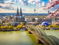 Köln katedral er kun 15 minutters kørsel fra hotellet.