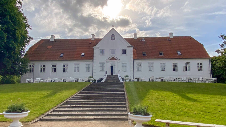 Historic manor house, now hotel, right by Bygholm Lake.