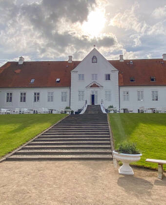 Historic manor house, now hotel, right by Bygholm Lake.