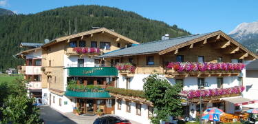 At the Hotel Edelweiss you will feel the Tyrolean hospitality everywhere.