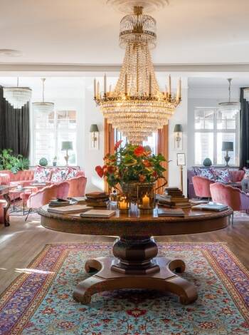 Übernachten Sie in einem wunderschön restaurierten Herrenhaus, in dem Geschichte und Eleganz lebendig bleiben.