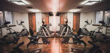 Spaavdelningen har bastu och fitnesscenter - så det finns gott om möjligheter till avkoppling och välbefinnande.