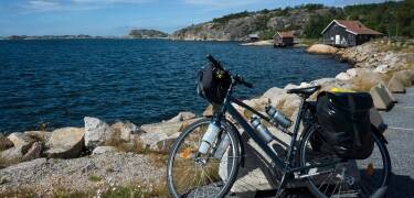 Upptäck naturen till fots eller med cykel – Kattegattleden, Sveriges natursköna kustled, går alldeles i närheten.
