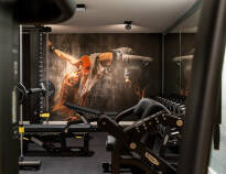 The high-tech gym with sauna is available to all guests free of charge.