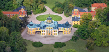 Im Süden von Weimar, nur ca. 10 km vom Hotel entfernt, befindet sich das Schloss Belvedere.
