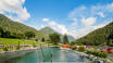 Den ekstraordinære naturlige pool inviterer til svømmeture og plask.