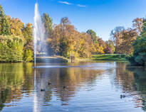 Besök närliggande platser såsom Kurpark, Kurhus Wiesbaden och den botaniska trädgården i Wiesbaden.