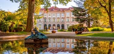 Hotellets beliggenhed giver nem adgang til Wiens største attraktioner, med metrostationen Nußdorfer Straße (U6) i nærheden og Gartenpalais Liechtenstein kun 15 minutters gang væk.