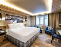Hotellrommene forener romslighet, stil og komfort - perfekt for familier og par.
