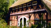 Brunnenhof Ferien- & Reit Hotel ønsker dere velkommen til idylliske omgivelser i det vakre naturområdet Lüneburger Heide.