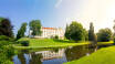 Celle welcomes you to cosy streets with half-timbered houses and the beautiful castle with its surrounding gardens.