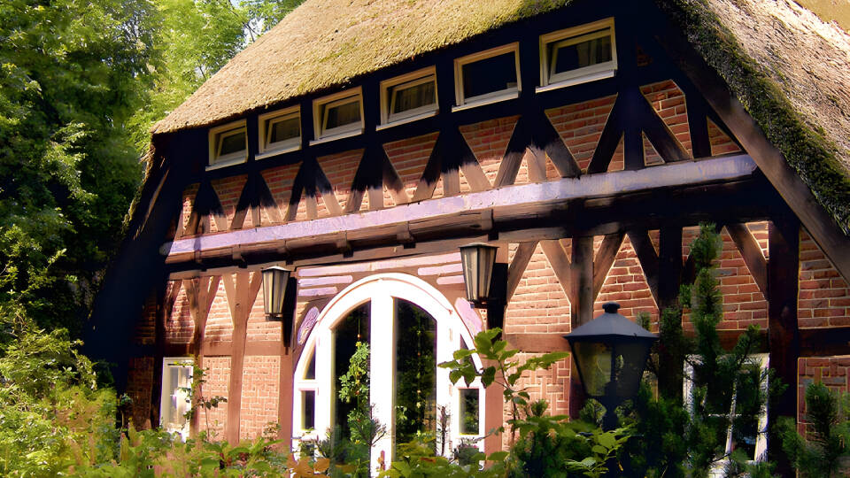 Brunnenhof Ferien- & Reit Hotel hälsar er välkomna till idylliska omgivningar i det vackra naturområdet Lüneburger Heide.