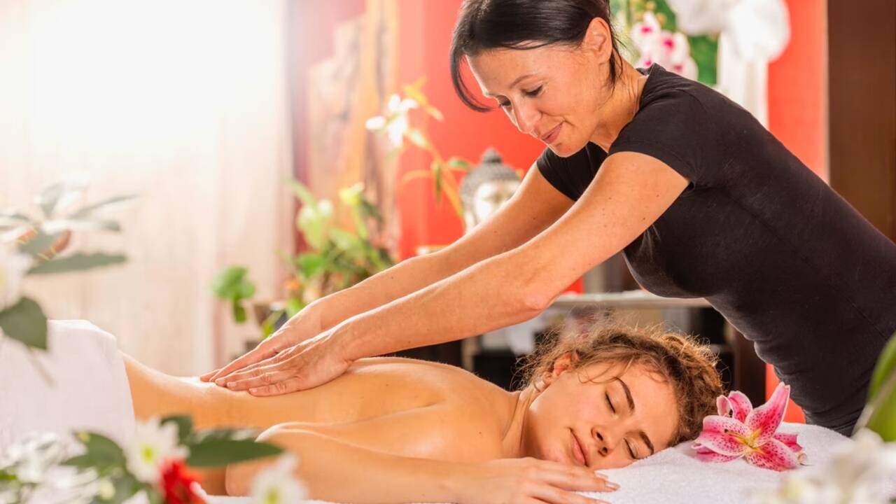 Slap af med beroligende massage og wellnessbehandlinger i rolige omgivelser