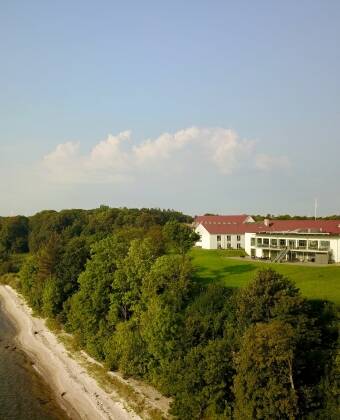 Vom Hotel ist es nicht weit bis zum Limfjord, der zu Spaziergängen einlädt.