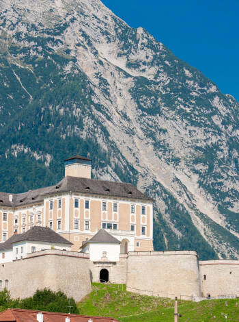 Inkl. Schladming Sommercard med mange gratis eller rabatterte aktiviteter, for eksempel inngang til Trautenfels slott.