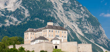 Inkl. Schladming Sommercard med många gratis eller rabatterade aktiviteter, till exempel entré till Trautenfels slott.