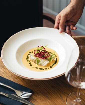 Restaurant Orangeriet og Café Udden serverer kortreist og veltilberedt mat.
