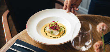Restaurant Orangeriet og Café Udden serverer kortreist og veltilberedt mat.
