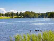 Om sommeren kan I bade i Bogstad sø.