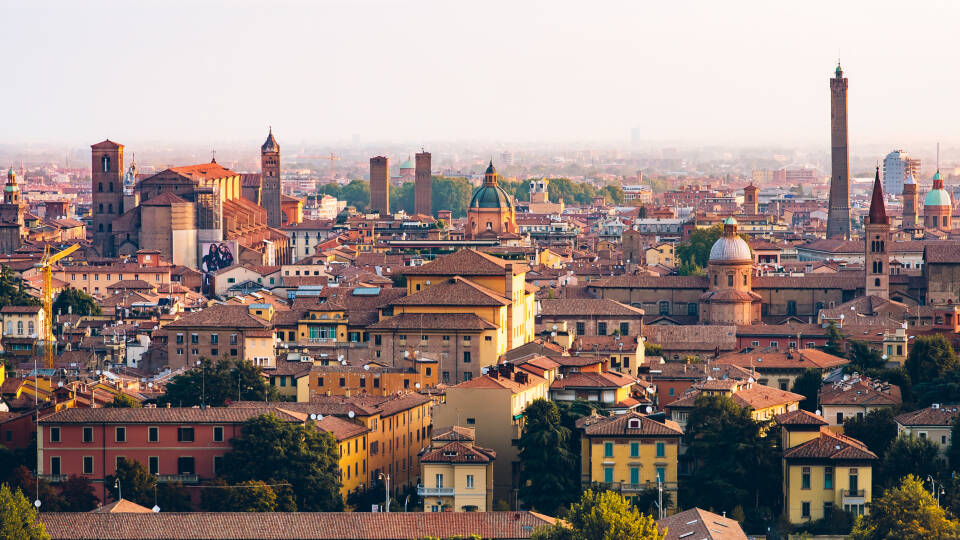 Hotellet ligger i San Lazzaro di Savena, nära till Bolognas centrum och stora sevärdheter.