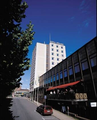 Das elegante Hotell Höglund bietet eine 4-Sterne-Unterkunft mit vielen schönen Einrichtungen direkt am Resecentrum mitten im Städtchen Nässjö.