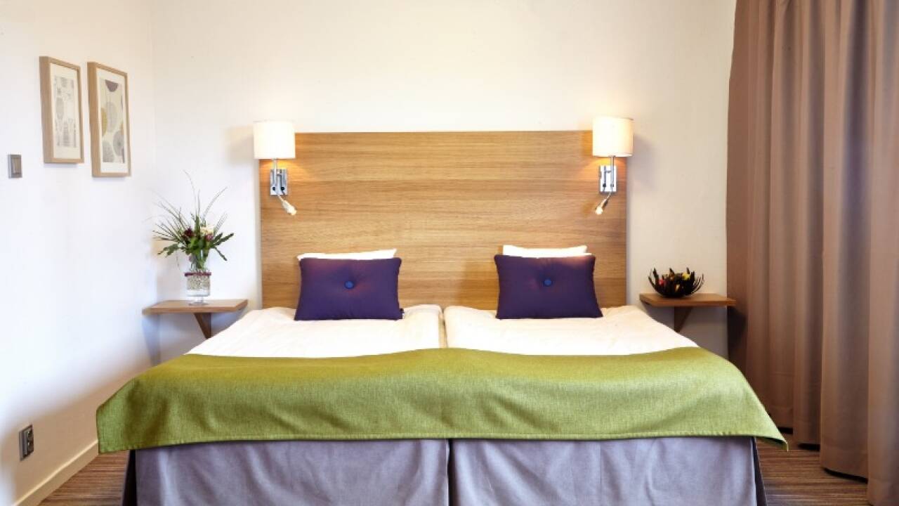 Bo i hyggelige og nyrenoverte værelser med 4-stjernes standard. Alle værelsene har eget bad med dusj.
