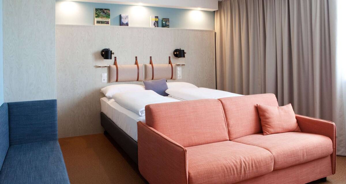 Greet værelse med 2 dobbeltsenge (til 3 personer)