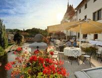 Den fantastiske solnedgangsterrasse giver en smuk udsigt over Vltava floden og Český Krumlov.