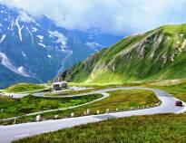 Zwei von Österreichs größten Attraktionen sind die  Grossglockner adventure  und die Grossglockner High Alpine Road.