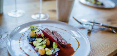 A 4-course menu of high quality is offered in the evening.