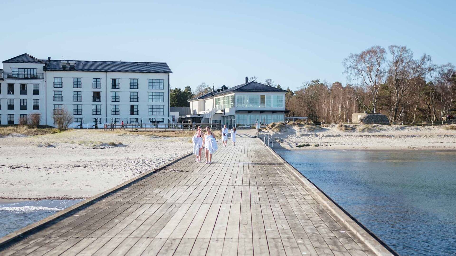 Ystad Saltsjöbad ligger ved en vakker strand i Sør-Sverige, bare 50 minutter fra Malmö og en time fra København.