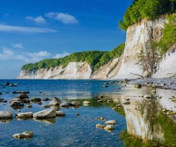 Die Insel Rügen hat eine beeindruckende Landschaft und atemberaubende Strände.