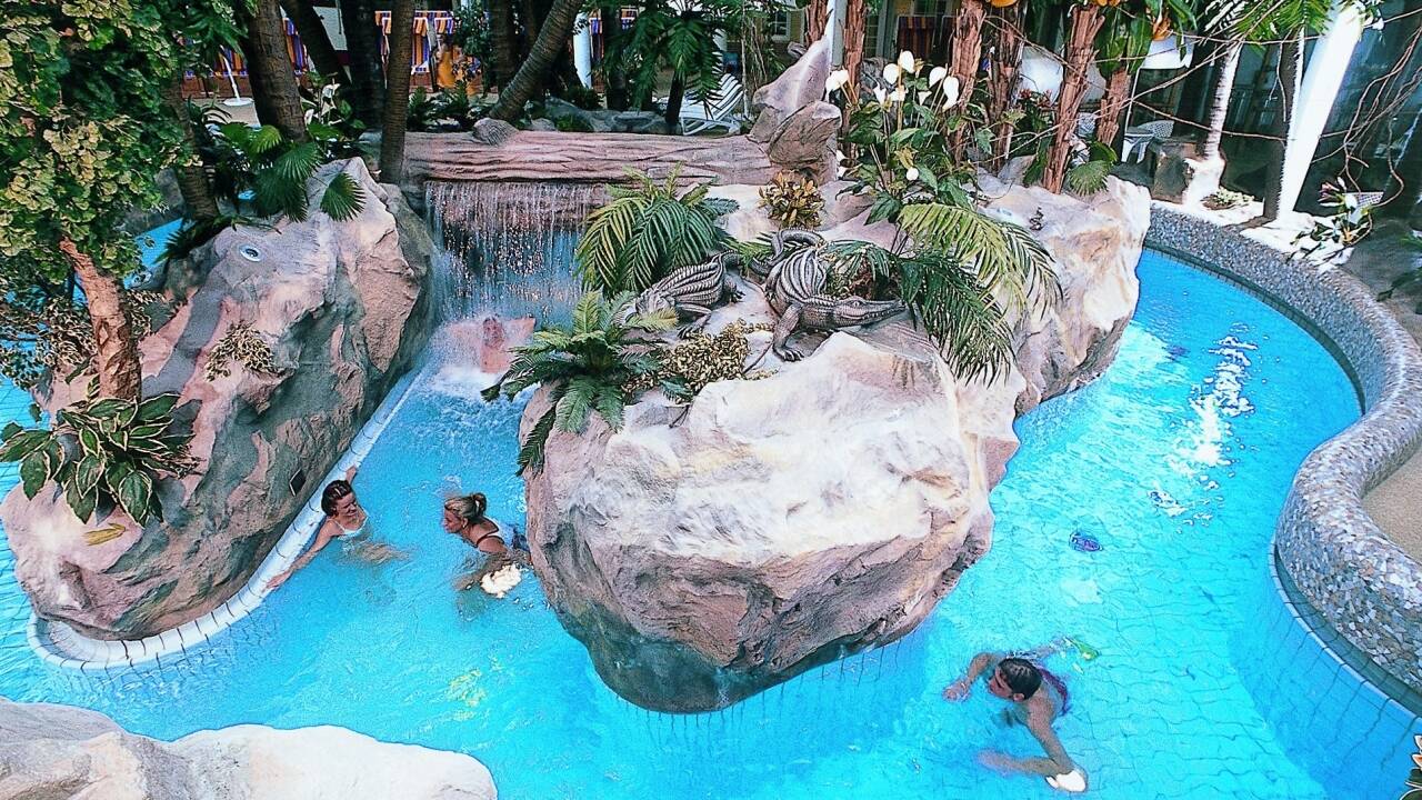 Upplev en blandning av badlandskap, bubbelpool och pooler på hela 20 000 m².