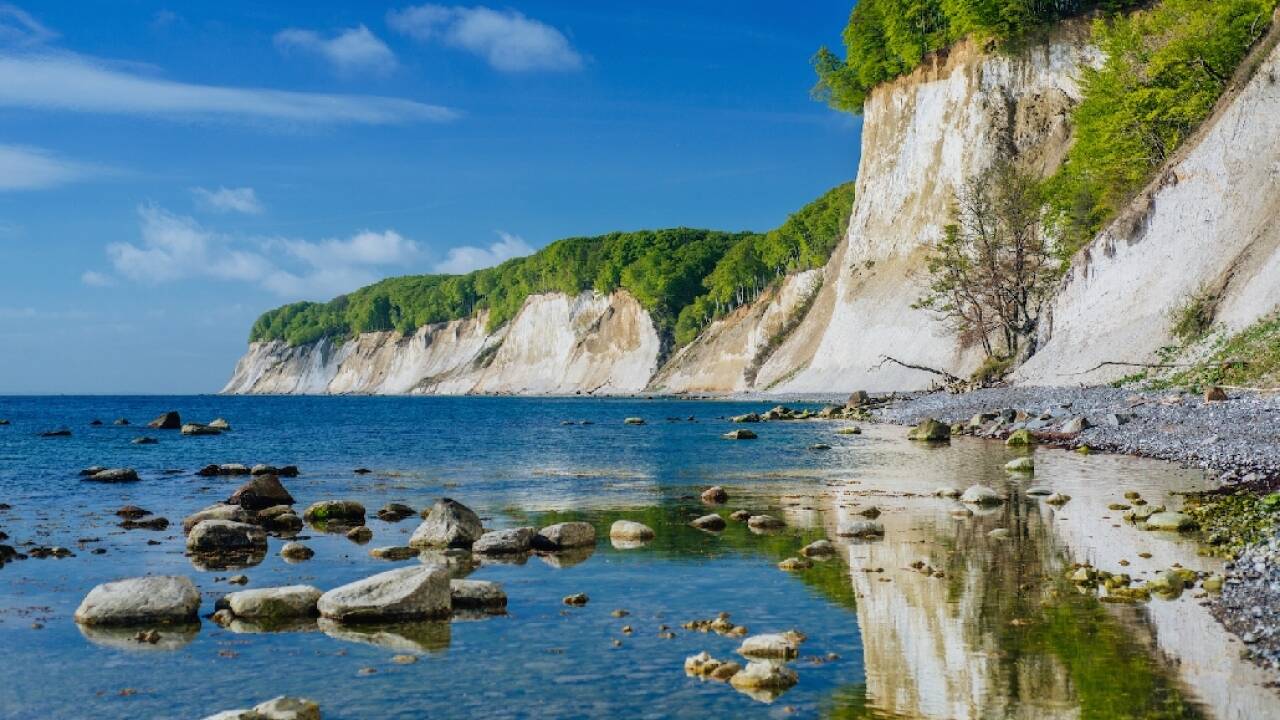 Øen Rügen byder på imponerende natur og skønne strande.