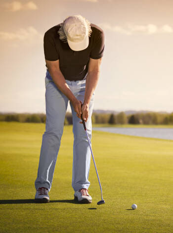 Passa även på att utmana ressällskapet på en runda golf, på den närliggande golfbanan St. Michael.