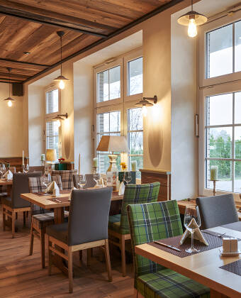 Im Hotelrestaurant genießen Sie ausgezeichnete ostfriesische Küche.