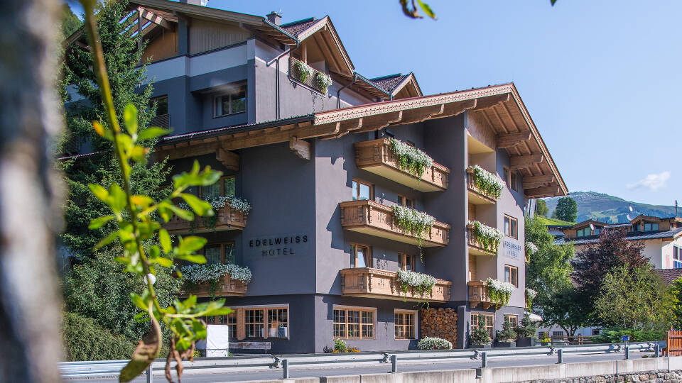 Hotel Edelweiss Gerlos ligger i Zillertal i de österrikiska Alperna.