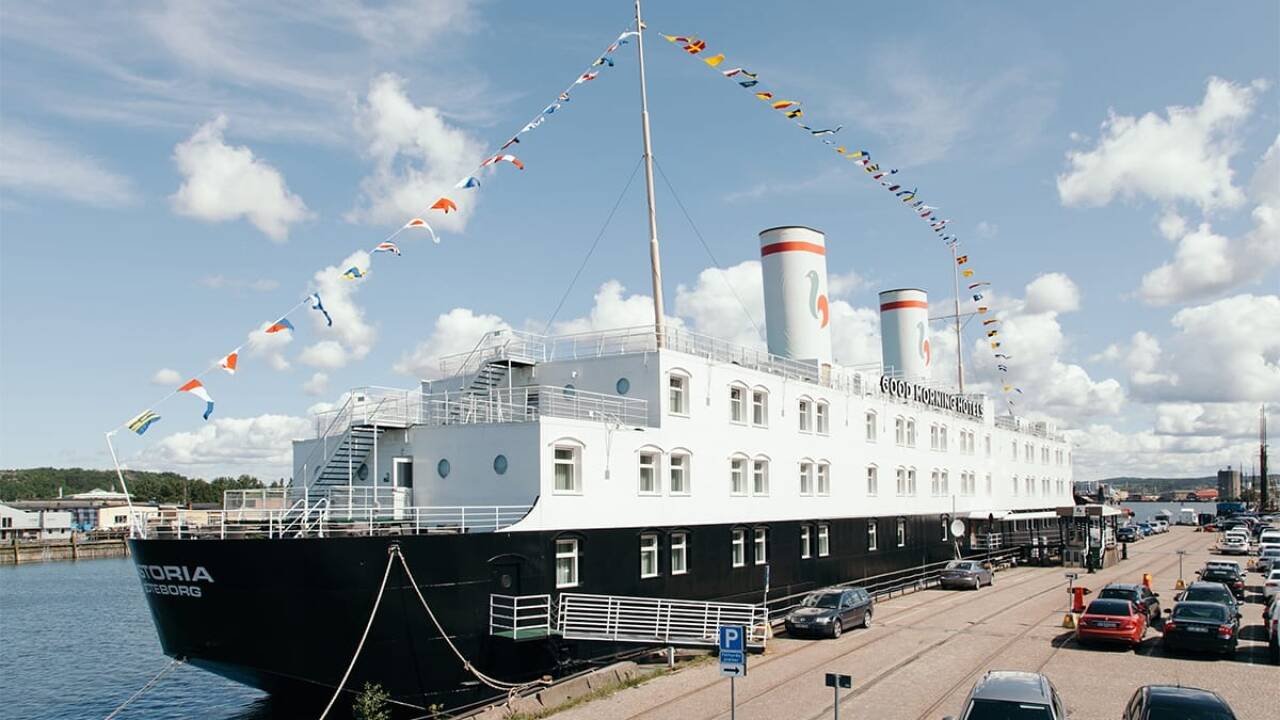 Å bo på et historisk, flytende hotell er en unik måte å oppleve Gøteborg på.