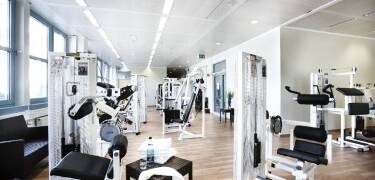 På hotellet finns möjlighet att nyttja solarium, bastu och gymfaciliteter.