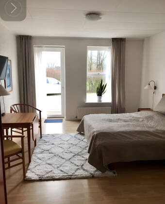 Die Zimmer im Børglum Mejeri Hotel - B&B sind einfach gestaltet und mit allen notwendigen Annehmlichkeiten ausgestattet.