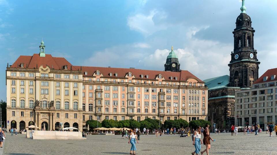 Übernachten Sie in einem klassischen 3-Sterne-Hotel im Herzen Dresdens, in der Nähe der wichtigsten Sehenswürdigkeiten.