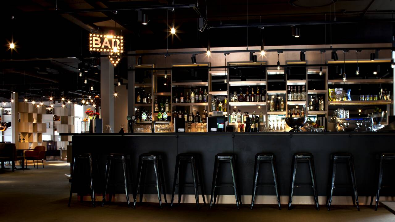 Abends erwartet die gemütliche Bar ihre Gäste