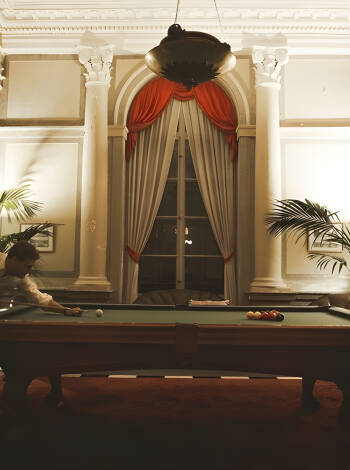 Entdecken Sie königliche Geschichte bei Führungen durch erhaltene Gustavianische und Empire-Apartments (gegen Aufpreis).
